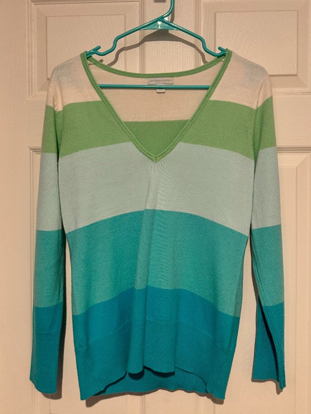 New York & Co V-neck Striped Sweater